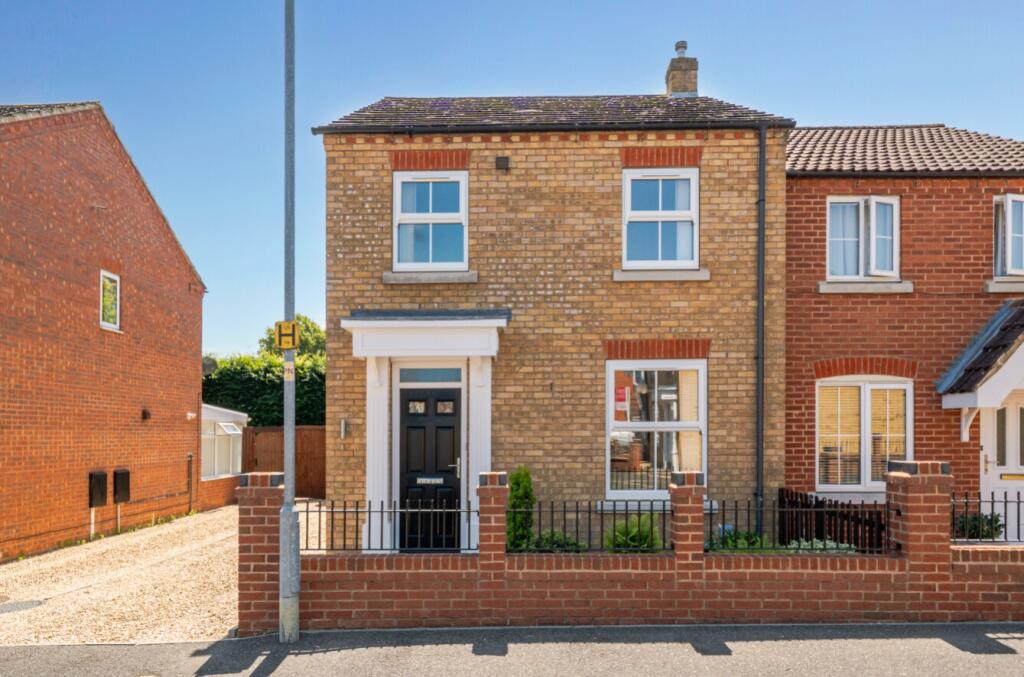 Main image of property: Falcon Way, Sleaford, Lincolnshire, NG34