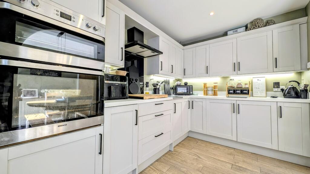 House in East Hampshire, Whitehill - View 5