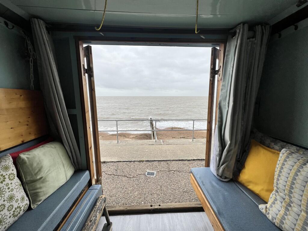 Front Row Beach Hut photo 4
