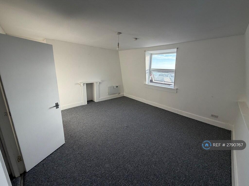 Apartment in Tonbridge - View 2