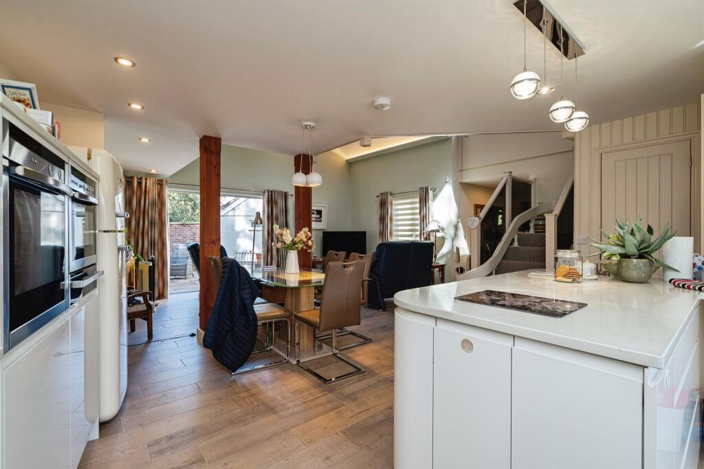 House in Ipswich - View 3