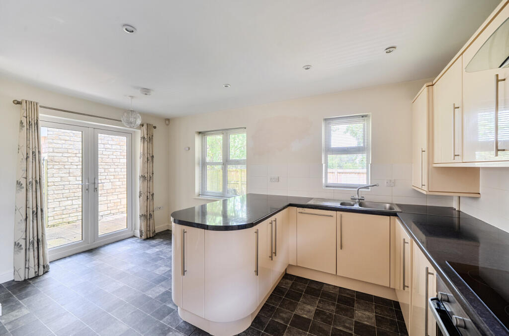 Bearberry Meadow, Midsomer Norton, Radstock, BA3 - View 5
