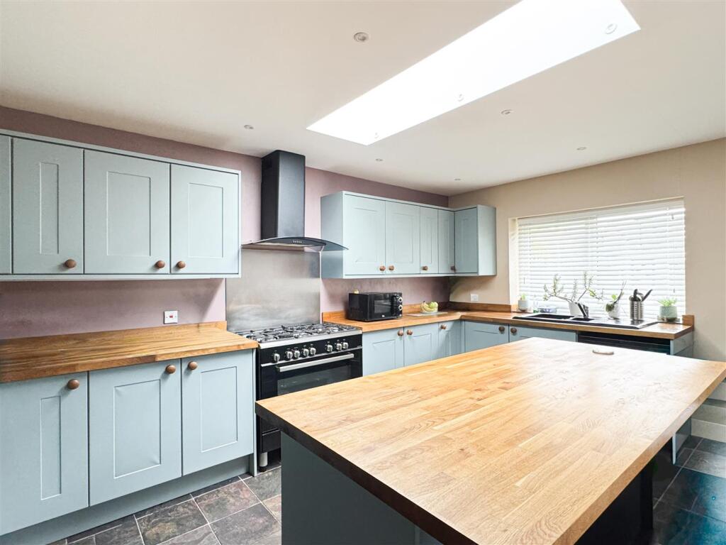 Gorringe Valley Road, Eastbourne, BN20 9SX - View 5