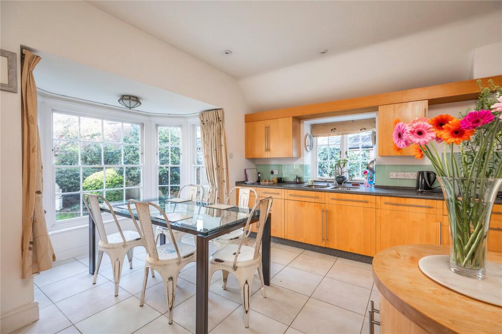 House in Southampton - View 5
