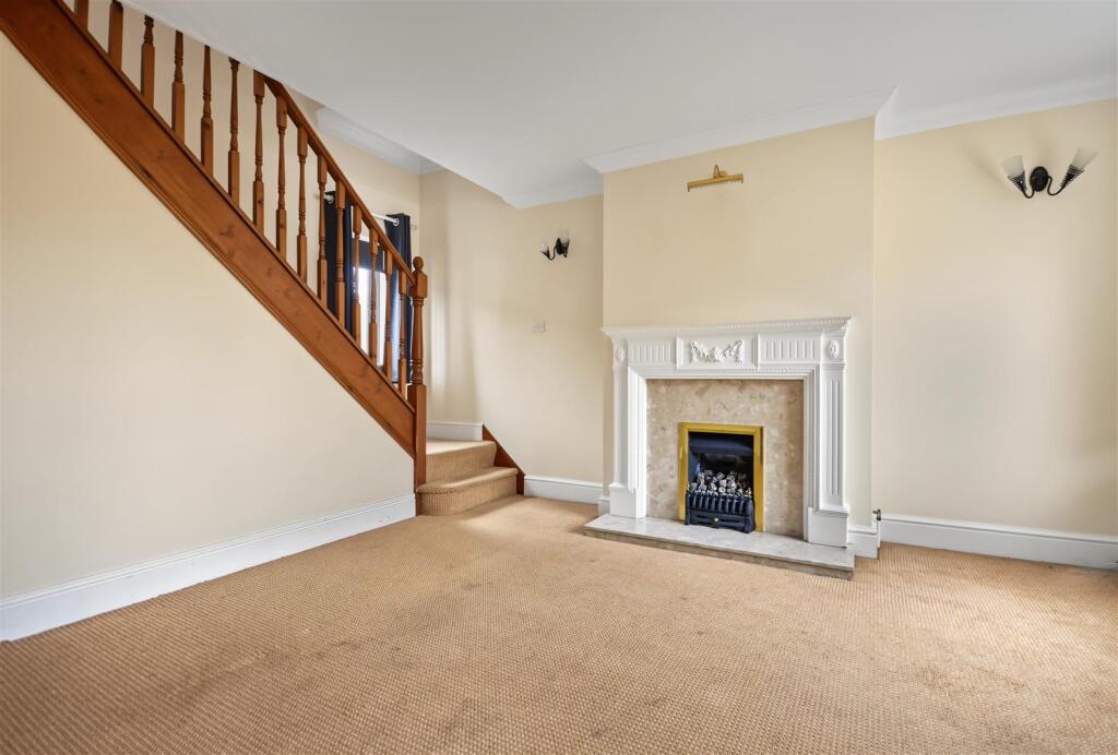 House in Northampton, Moulton - More
