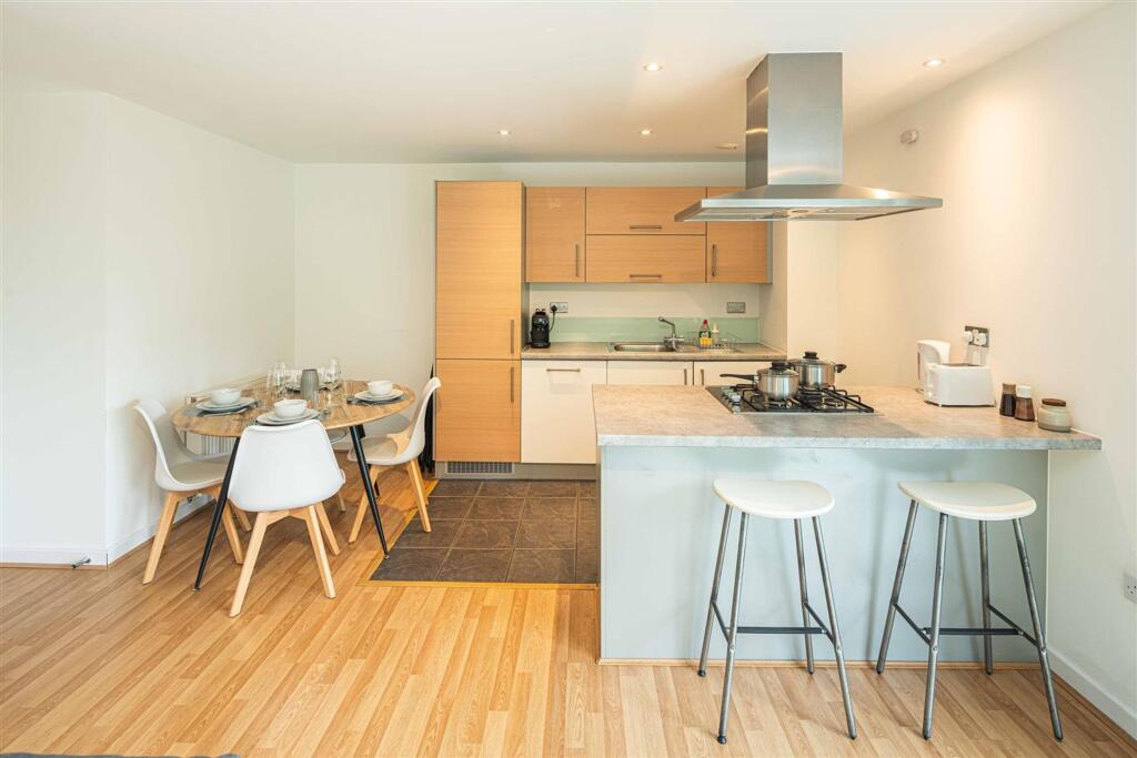 Apartment in London - View 3