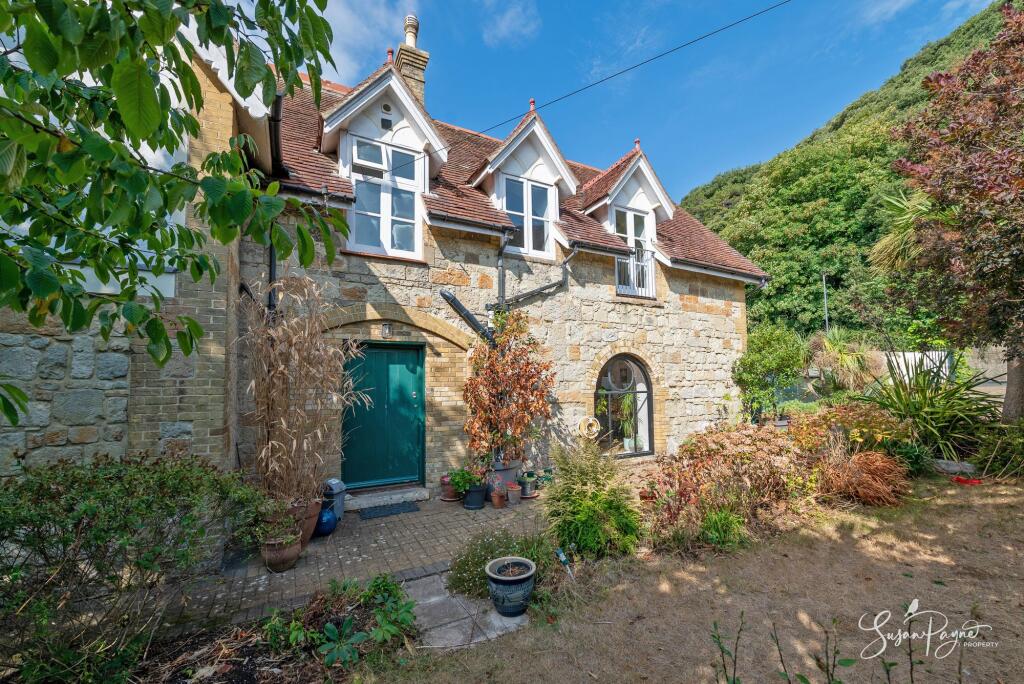 House in Ventnor, Cowlease - View 5