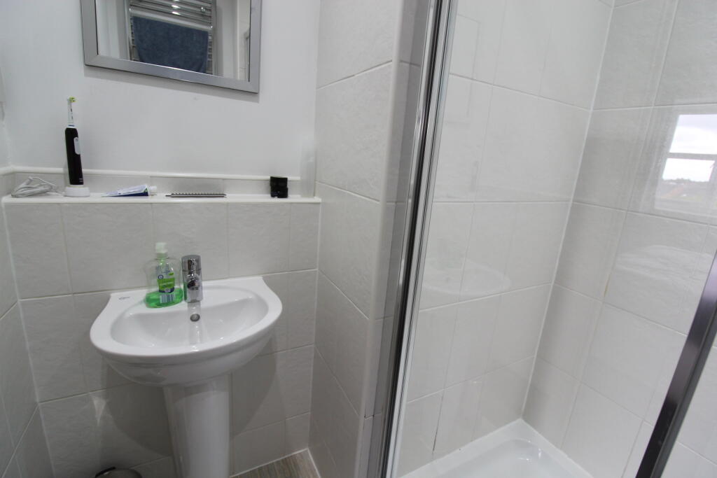 Apartment in Preston - View 5