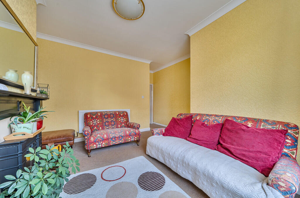 George Street, New Bilton, Rugby photo 4