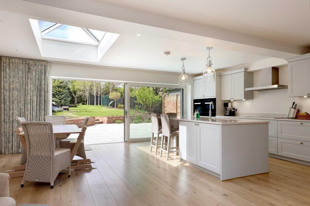 Cherry Tree Road, Beaconsfield, Buckinghamshire, HP9 photo 4