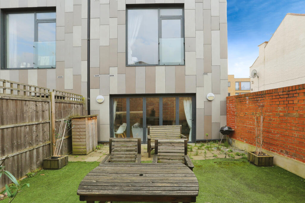 Property photo 8