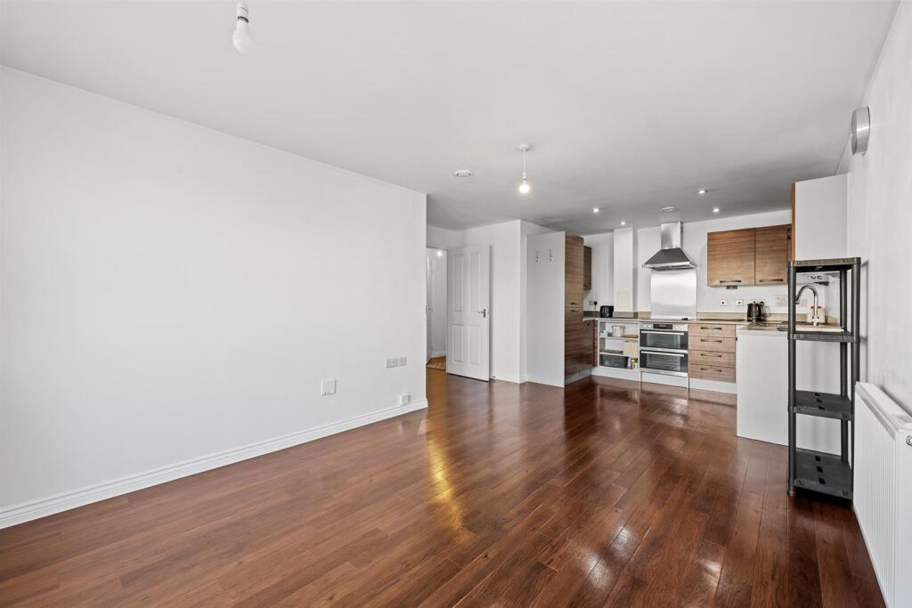 Apartment in London, Chatterton Village, Widmore - View 4