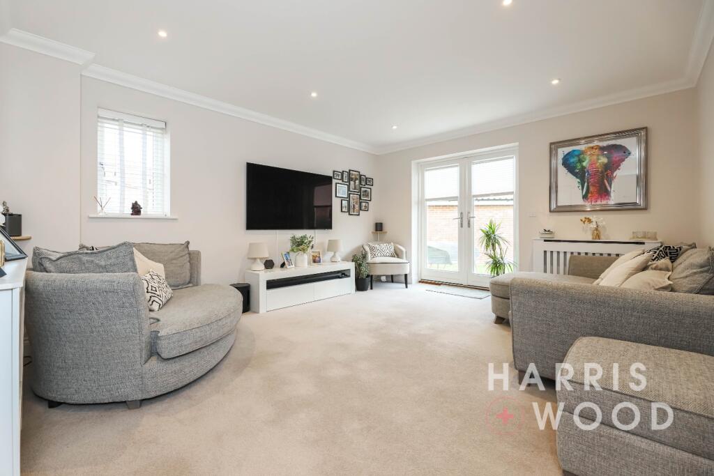 Forrester Road, Mistley, Manningtree, Essex, CO11 photo 3