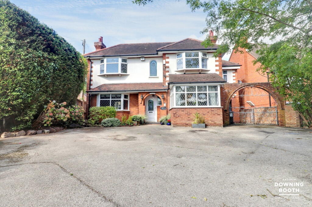 Lichfield Road, Hopwas B78 3AQ