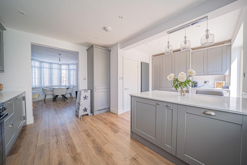 House in Solihull, Ulverley Green - View 3