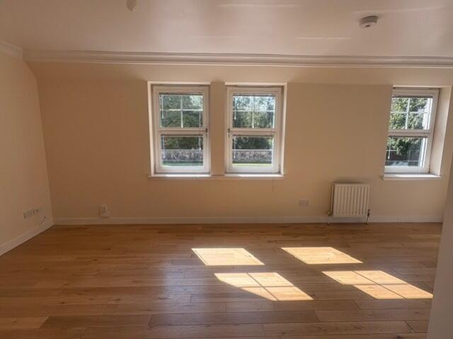 Apartment in Edinburgh - View 3