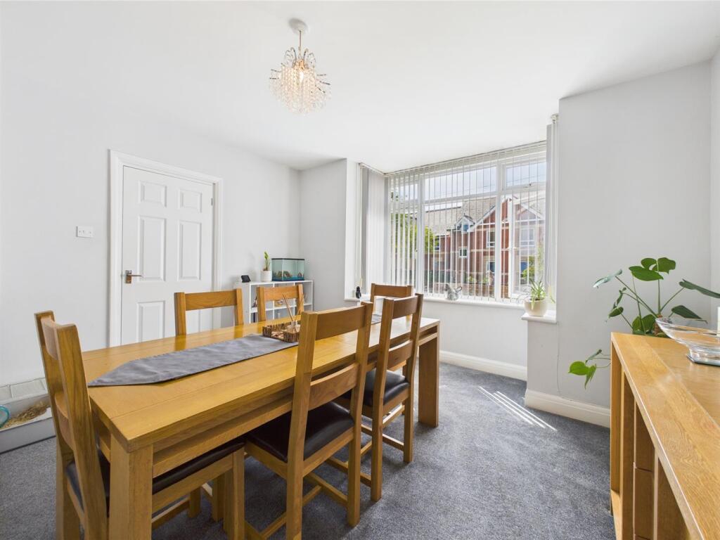 Norcot Road, Tilehurst, Reading – pohled 3