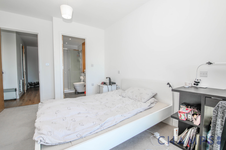 Apartment in London - View 3