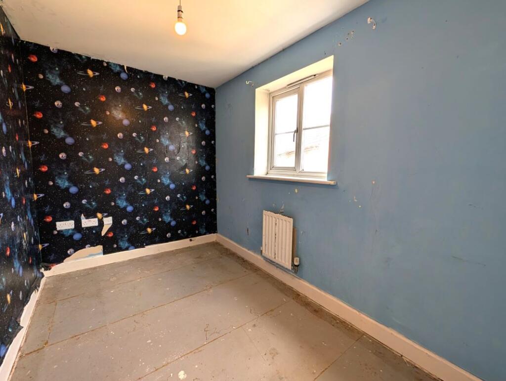House in Gloucester - More
