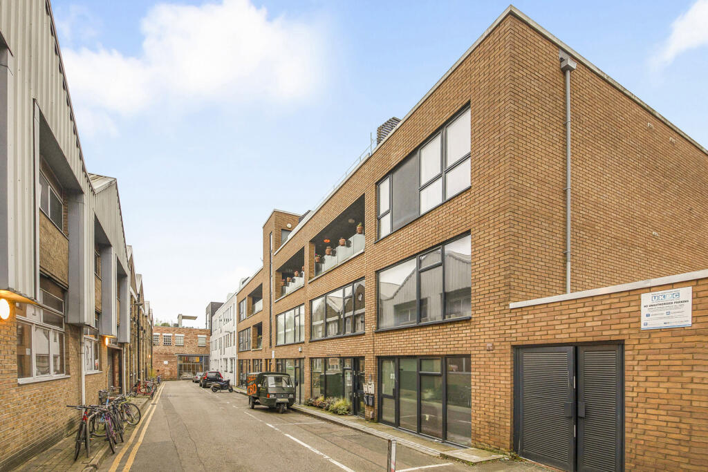 Main image of property: Shelford Place, London, N16