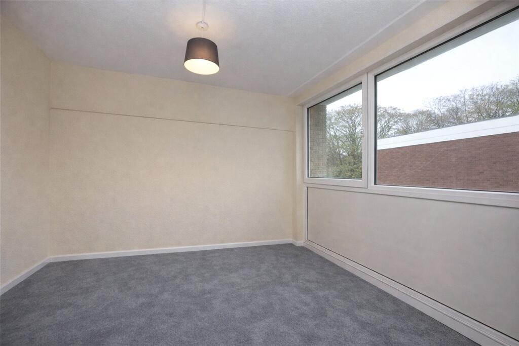 Apartment in St Albans - More