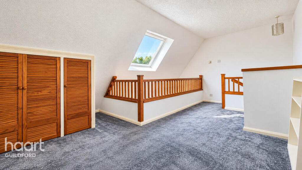 Apartment in Guildford, Abbotswood - More