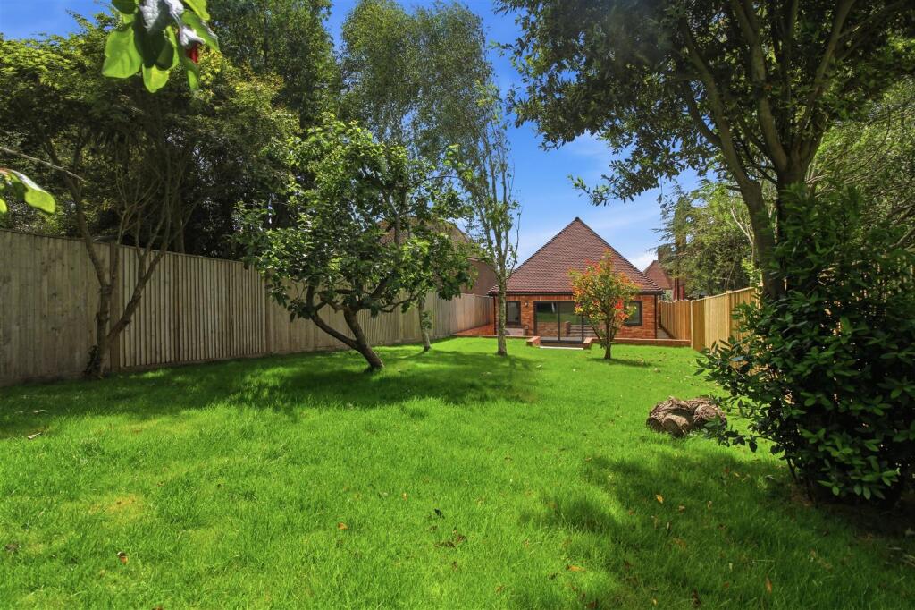 Heathfield Road, Seaford photo 2