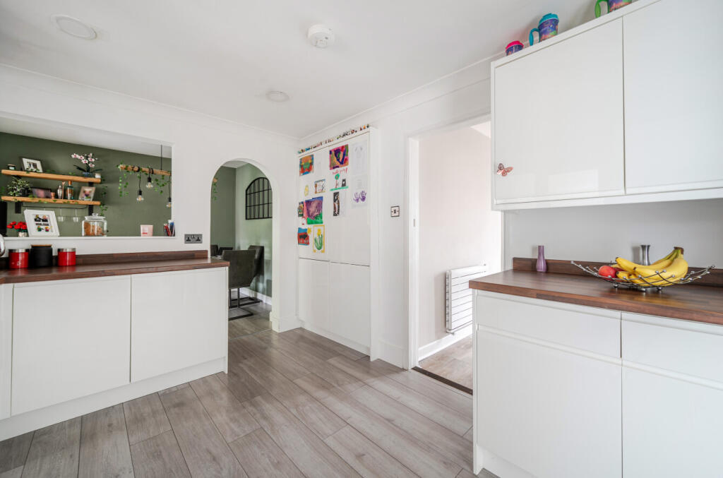 House in Guildford, Surrey - View 4