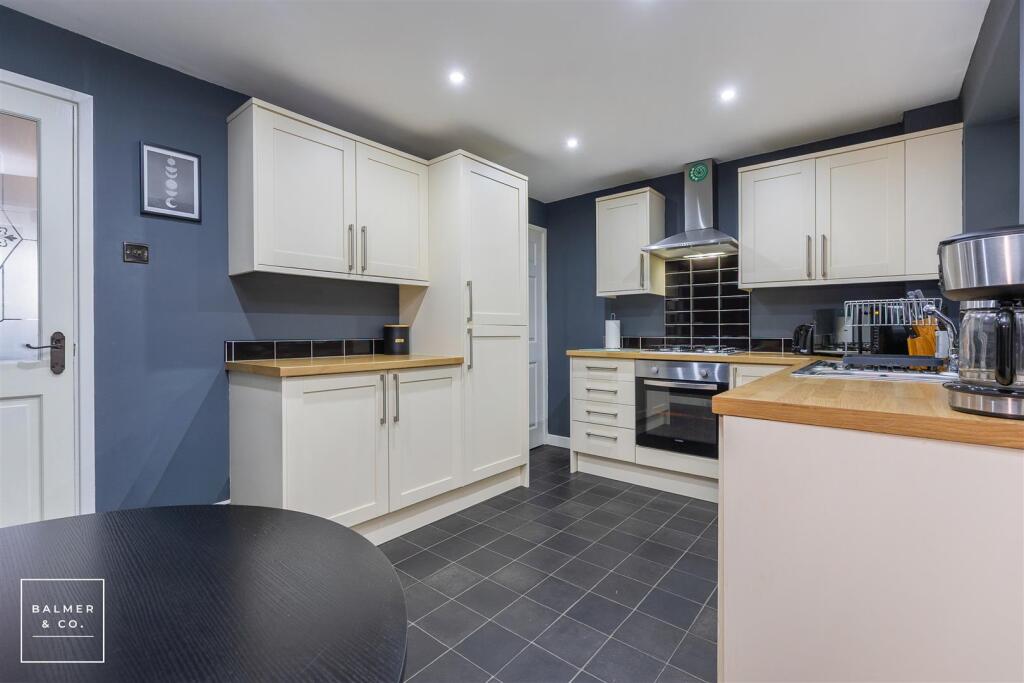 House in Wigan, Westleigh - View 3