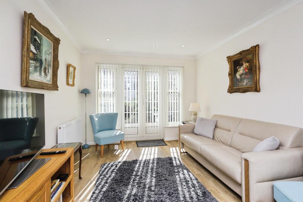 House in Eastbourne, East Sussex - View 2
