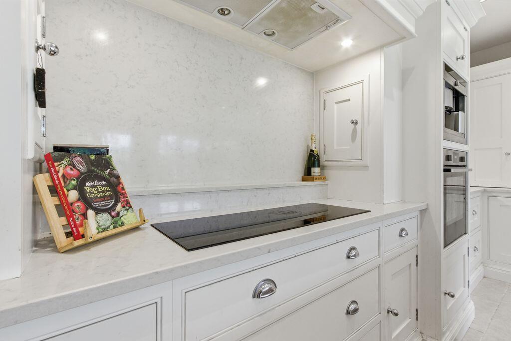 House in Potters Bar, Northaw and Cuffley - More