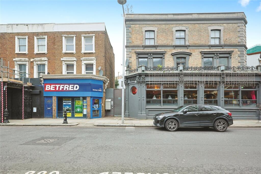 Apartment in London, Silchester Estate, North Kensington - View 3