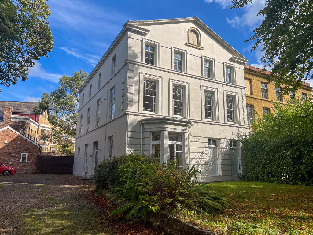 Main image of property: 15 Parkfield Road, Aigburth, Liverpool, Merseyside