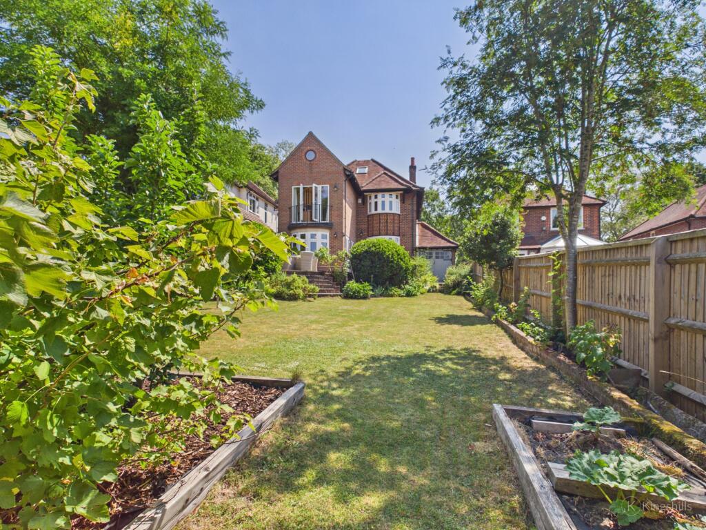 House in Hemel Hempstead, High Wycombe Community Board - View 2