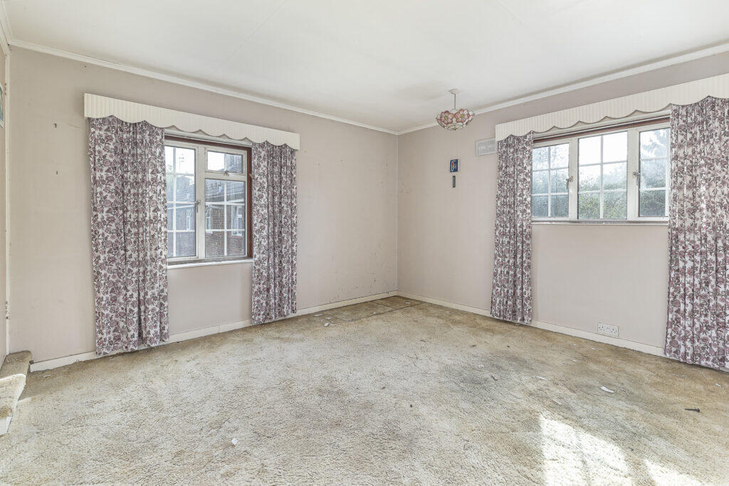 House in Tonbridge and Malling, Kent - More