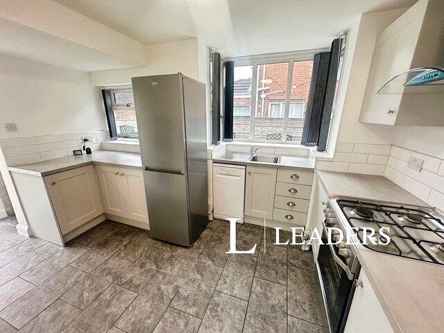 House in Stoke-on-Trent, Springfields - View 5