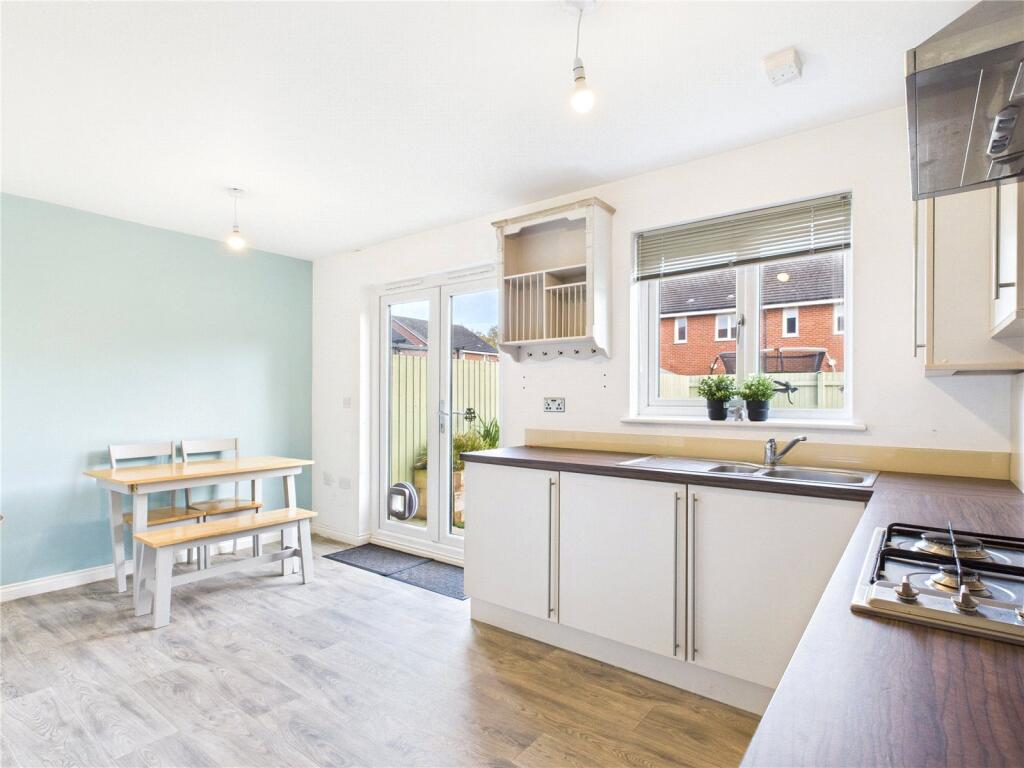 House in Stoke-on-Trent - More