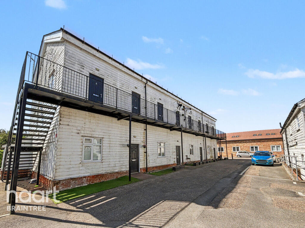 Main image of property: Braintree Road, Witham