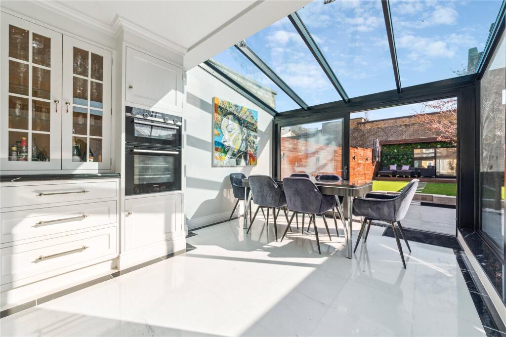 Taybridge Road, SW11 - View 2