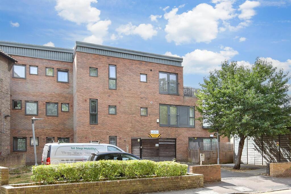 Apartment in London - View 2