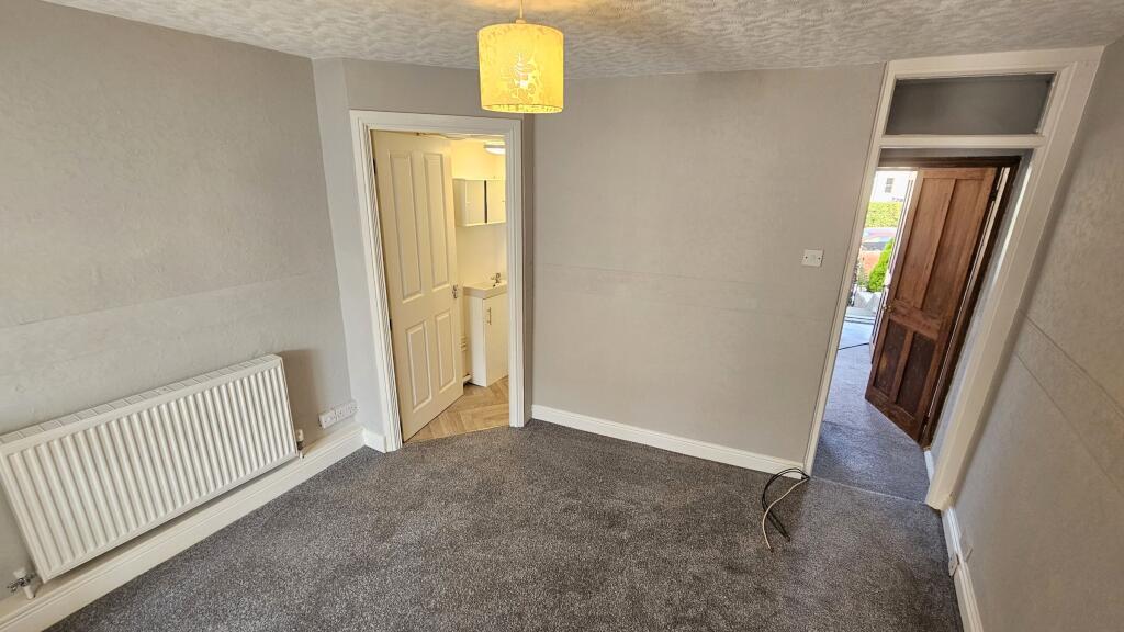 House in Scarborough, North Yorkshire - More