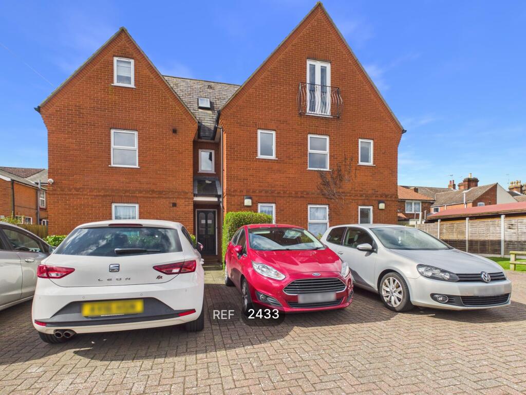 Main image of property: Cauldwell Hall Road, Ipswich, IP4 5AS