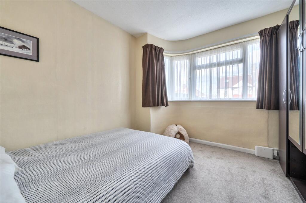 Apartment in London, Oakleigh Park, East Barnet - More
