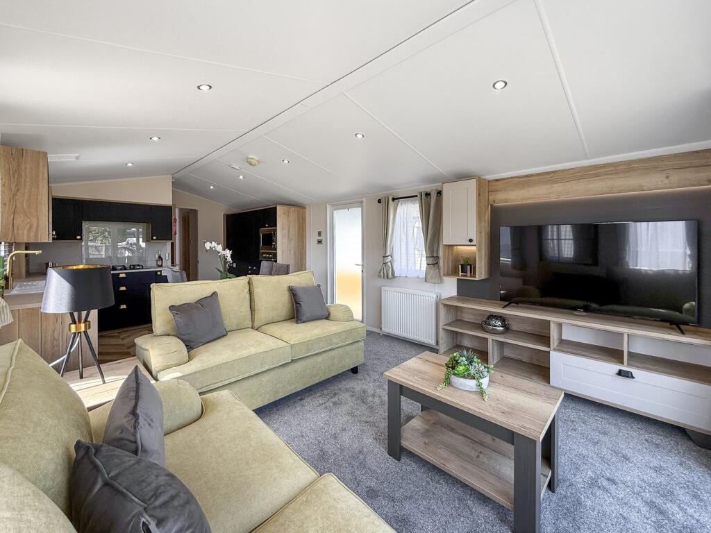 The Oaks Holiday Park, Chapel Road, Bucklesham, Ipswich, IP10 photo 3
