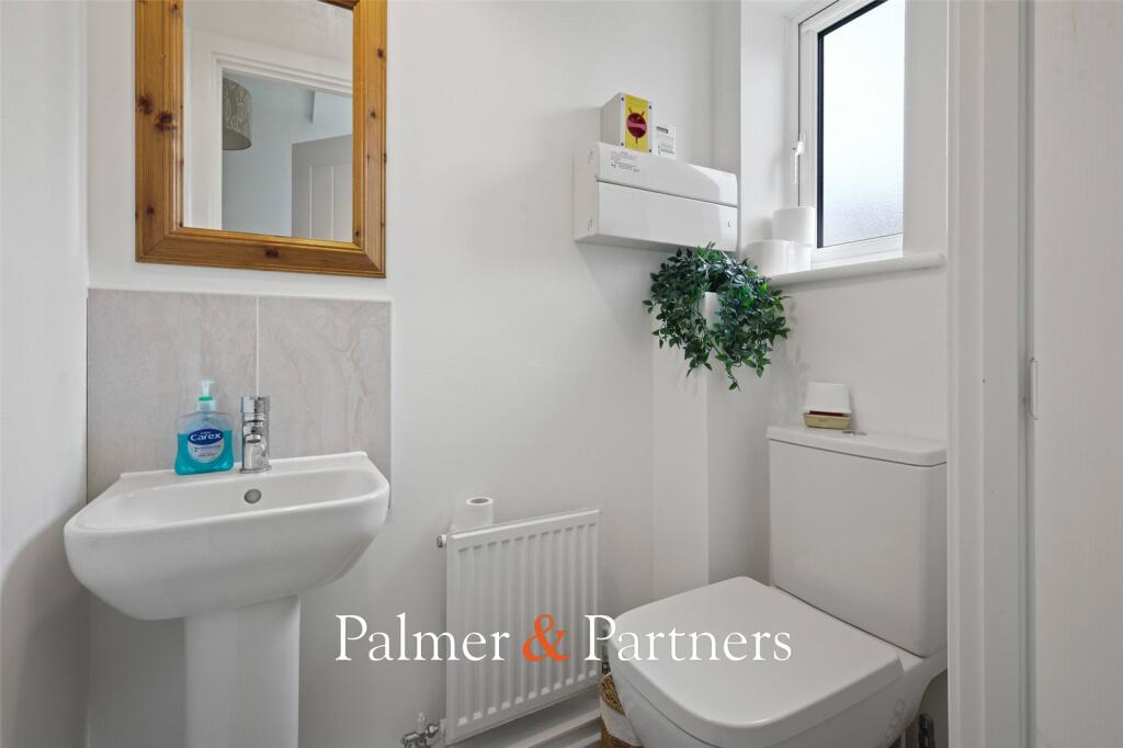 House in Clacton-on-Sea, Great Clacton - More