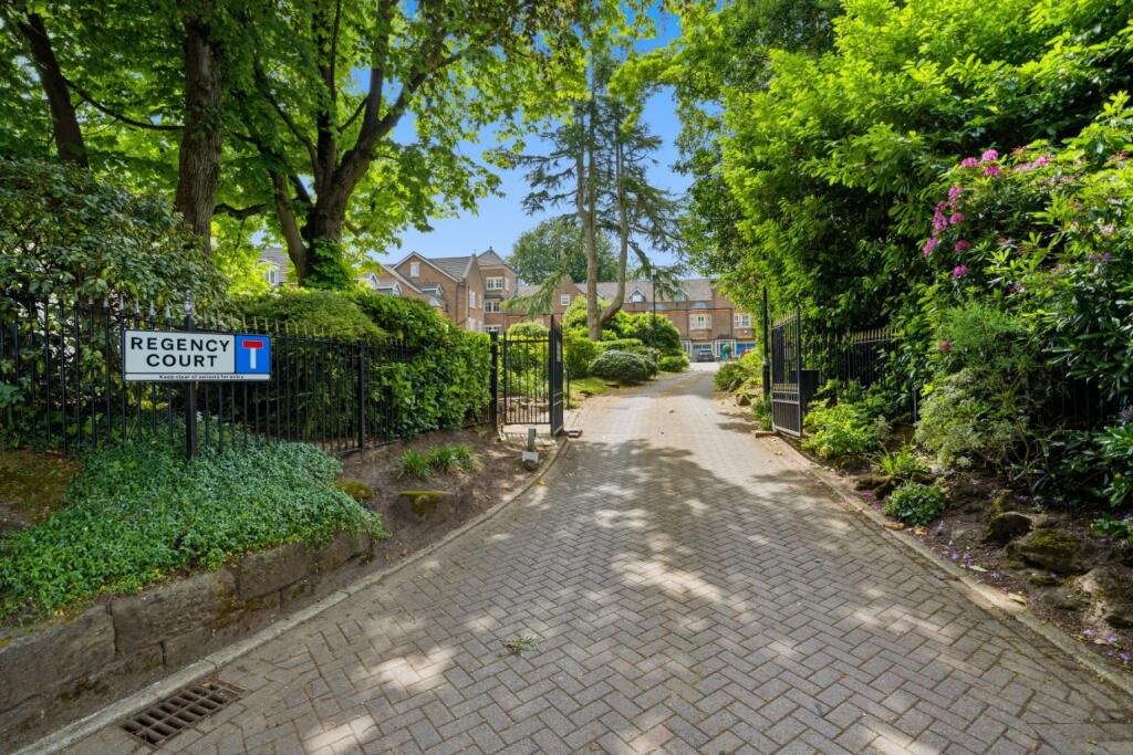 Regency Court, Grove Lane, Hale, WA15 8 photo 4