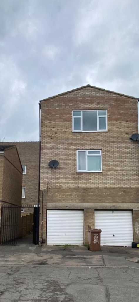 Main image of property: 8a Blenheim Walk, Corby, Northamptonshire, NN18 9HA