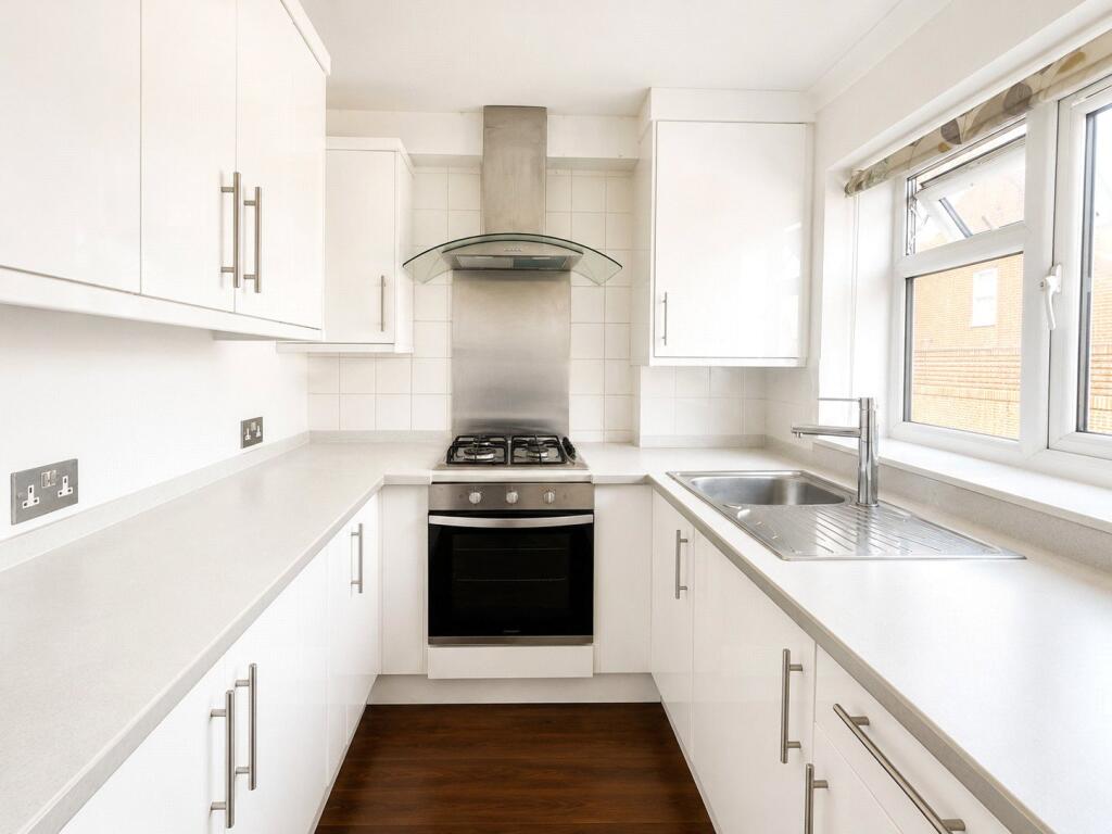 Main image of property: London Road, Thornton Heath, CR7