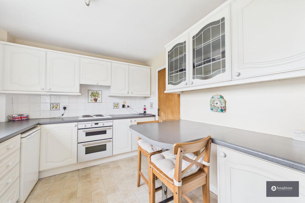 Vicarage Lane, Steeple Claydon, MK18 photo 4
