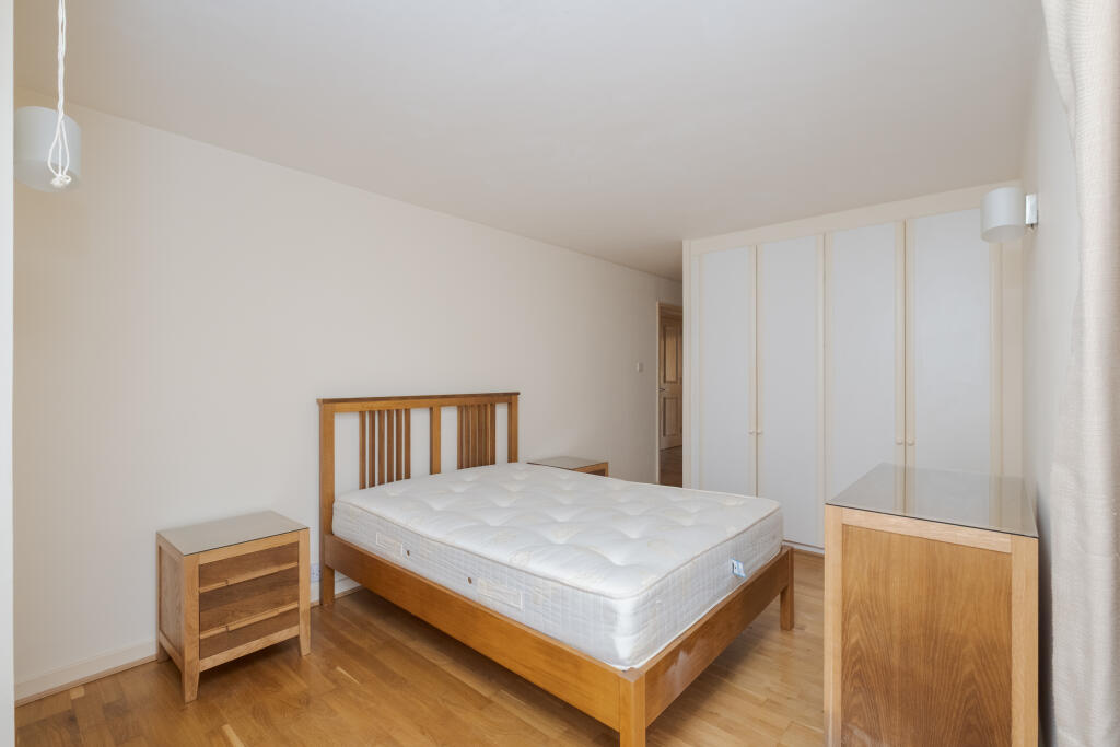 Apartment in London, City of Westminster - More